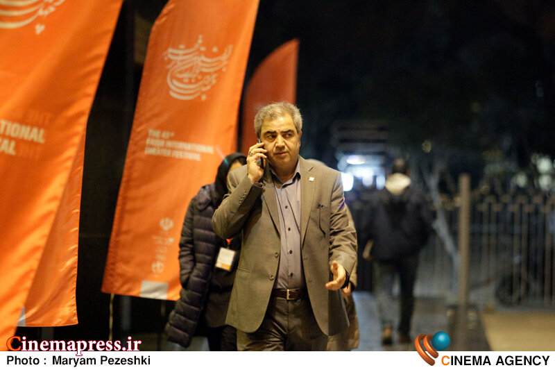 از «کورش سلیمانی» چند بار خواستم تا در مجموعه «تئاتر شهر» حضور داشته باشد اما خودش دوبار این جمله را تکرار کرد که «با خودم عهد بستم اگر مفید نباشم، بروم»! از «کورش سلیمانی» چند بار خواستم تا در مجموعه «تئاتر شهر» حضور داشته باشد اما خودش دوبار این جمله را تکرار کرد که «با خودم عهد بستم اگر مفید نباشم، بروم»!