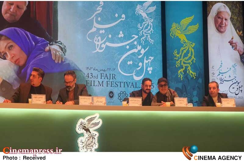 مجتبی رشوند: «صددام» را به چشم یک اثر پرتره از صدام نبینید/ روایت بخشی از تاریخ به همراه لبخند! مجتبی رشوند: «صددام» را به چشم یک اثر پرتره از صدام نبینید/ روایت بخشی از تاریخ به همراه لبخند!