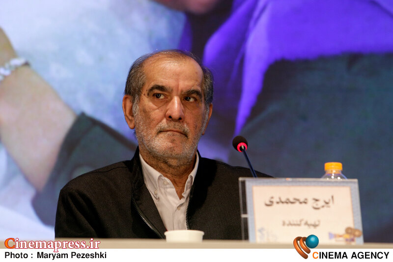 «رسالت حوزه فرهنگ و هنر» بسیار سنگین است/ در چنین شرایطی اصلاً بحث اصلی «فروش» نیست و بحث انجام یک «مسئولیت ملی» و «رساندن پیام» این آثار به «مخاطبان» است «رسالت حوزه فرهنگ و هنر» بسیار سنگین است/ در چنین شرایطی اصلاً بحث اصلی «فروش» نیست و بحث انجام یک «مسئولیت ملی» و «رساندن پیام» این آثار به «مخاطبان» است