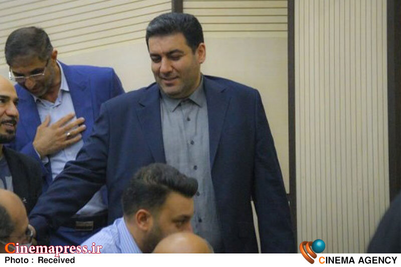 «عباس زارع» رسما مدیرکل دفتر چاپ و نشر وزارت فرهنگ و ارشاد اسلامی شد «عباس زارع» رسما مدیرکل دفتر چاپ و نشر وزارت فرهنگ و ارشاد اسلامی شد