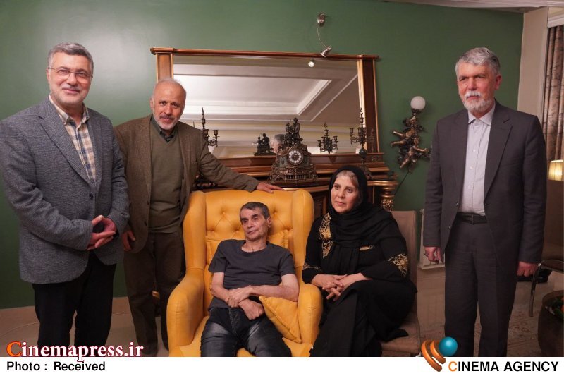«وزیر فرهنگ و ارشاد اسلامی» به همراه «وزیر بهداشت» به عیادت «اصغر شاهوردی» رفتند میرعلایی، صالحی، ضفرقندی