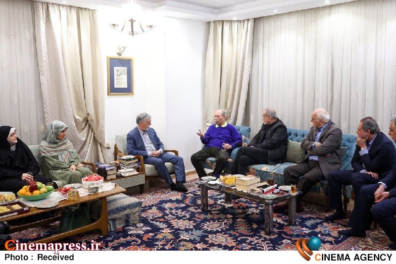 پزشکیان: «دولت چهاردهم» تا آنجا که بتواند به «هنر کشور» کمک خواهد کرد پزشکیان: «دولت چهاردهم» تا آنجا که بتواند به «هنر کشور» کمک خواهد کرد