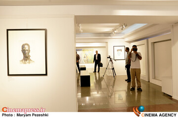 افتتاحییه نمایشگاه آثار طراحی و نقاشی حبیب الله صادقی 23 فروردین 1404