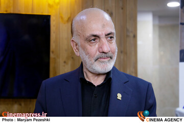 شب خاطره و رونمایی از کتاب با همان تنهایان 4 اردیبهشت 1404