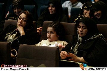 شب خاطره و رونمایی از کتاب با همان تنهایان 4 اردیبهشت 1404