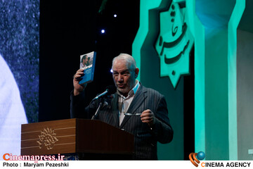 شب خاطره و رونمایی از کتاب با همان تنهایان 4 اردیبهشت 1404