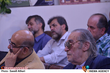 مراسم رونمایی از کتاب عروس لیتانی و کتاب جنبه های نمایش قصص قرآن کریم