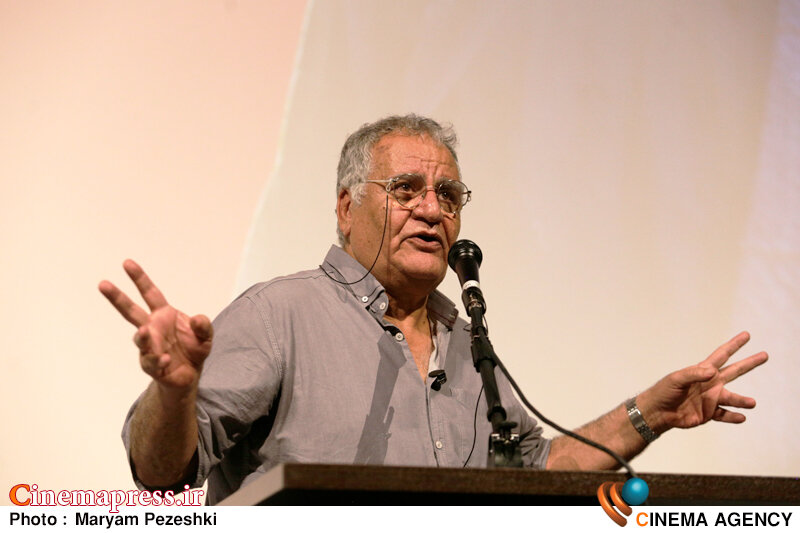 «سینما» فرزند زمانهاش است/ دوست ندارم «مفهوم» بسازم/ اینکه بخواهی با ضرب و زور به «پلان» چیزی را «بچسبانی» درست نیست! «سینما» فرزند زمانهاش است/ دوست ندارم «مفهوم» بسازم/ اینکه بخواهی با ضرب و زور به «پلان» چیزی را «بچسبانی» درست نیست!