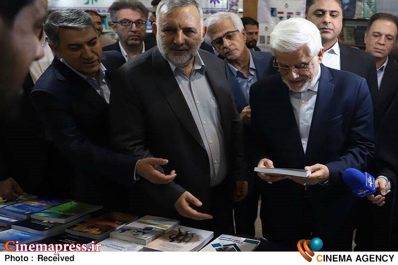 عارف: برخی غرفهها با «افت فروش» روبه رو بودهاند/ «دولت» در این زمینه چارهاندیشی خواهد کرد عارف: برخی غرفهها با «افت فروش» روبه رو بودهاند/ «دولت» در این زمینه چارهاندیشی خواهد کرد