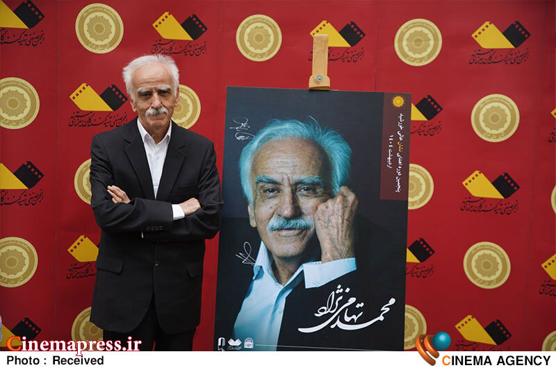رزاق کریمی: «تهامینژاد» فقط یک «مستندساز» یا نظریهپرداز نیست. او «نماد اخلاق حرفهای» و «شرافت انسانی» است رزاق کریمی: «تهامینژاد» فقط یک «مستندساز» یا نظریهپرداز نیست. او «نماد اخلاق حرفهای» و «شرافت انسانی» است