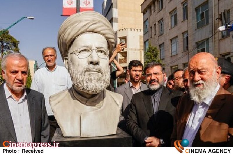 از «سردیس شهید جمهور» در «میدان پاستور تهران» رونمایی شد از «سردیس شهید جمهور» در «میدان پاستور تهران» رونمایی شد