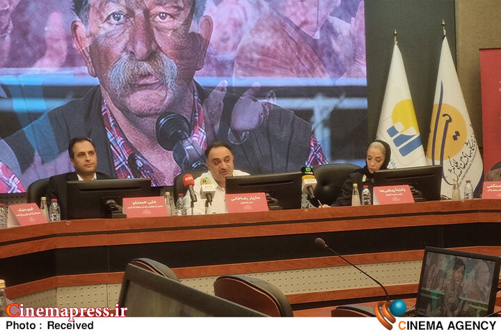 رضاخانی: «لوتوس» برند خود را با جایزه «پروین اعتصامی» تثبیت کرده است/ همین که یک مرد به عنوان «دبیر» این جشنواره است نشان میدهد این جشنواره «فمنیستی» نیست