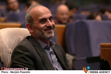 اکران فیلم سینمایی ماهی در قلاب 30 شهریور 1404