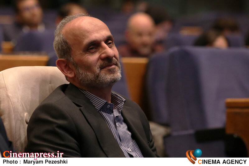 ظرفیتهای هر «استان» را باید ذیل «سند تحول» بررسی کنیم/ وظیفه خود میدانیم که فضا را برای تولیدات غنی «استان لرستان» فراهم کنیم اکران فیلم سینمایی ماهی در قلاب 30 شهریور 1404؛ پیمان جبلی
