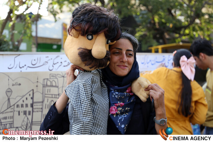 عکس/ شادپیمایی «عروسک‌های غول پیکر  کانون پرورش فکری کودکان»