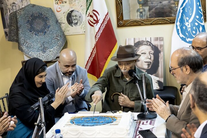 «سنگلج» قداست پیدا کرده است/ برگزاری مراسم «زادروز تماشاخانه سنگلج» یک ابتکار فرخنده است