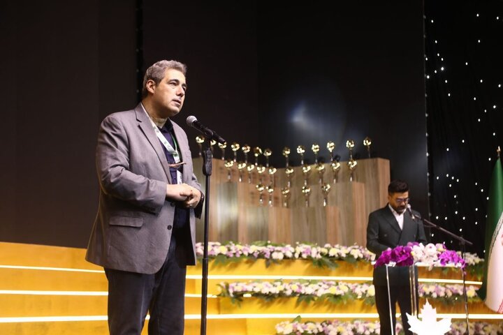 «آغ باش» عنواندار بهترین فیلم کوتاه اقتباسی شد/ برگ زرین بخش پویانمایی به «بیامو ۲۰۰۲» رسید