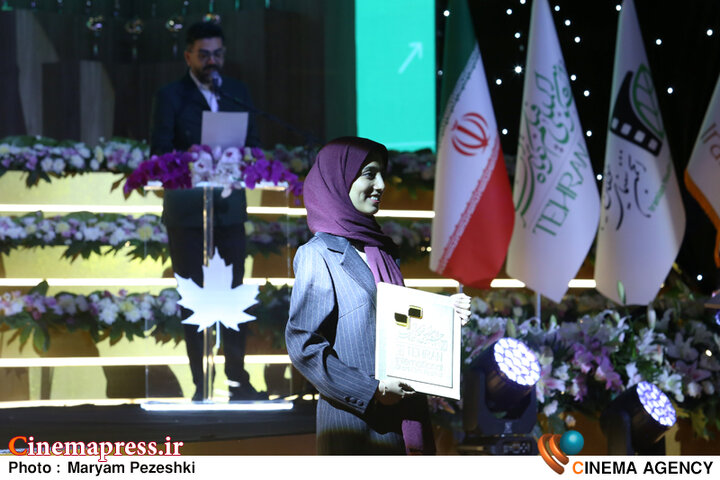 برگ زرین بهترین فیلم داستانی به «زندگی برای همه» رسید/ «سرود کلنل» عنواندار بهترین فیلم از نگاه ملی شد!