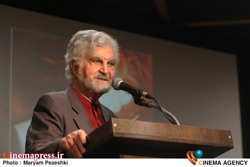 رونمایی 6 کتاب و افتتاح نمایشگاه نقاشی های میهن بهرامی 8 آبان 1404