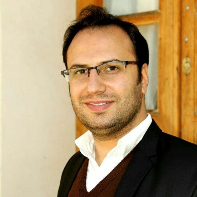 بسیاری از «فیلمهای کوتاه» شبیه هم شدهاند/ وقتی «هزینههای تولید» بالا میرود دست «فیلمساز» بسته میشود/ بین «جشنوارهها» و «انجمن سینمای جوانان» یک شکاف وجود دارد عباس روزبهانی