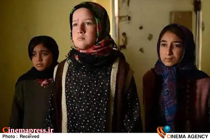 جایزه عمومی ۵۰۰ یورویی فرانسوی‌ها به «شال سیاه» ایرانی رسید