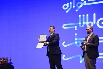 از تبدیل «جشنواره شهر» به مجالی برای «بیزینس علی اوجی» تا طنز «اهدای جایزه ویژه بخش بین‌الملل» به شوهر خانم مدیر!