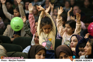 اکران فیلم دختر برقی 28 آبان 1404