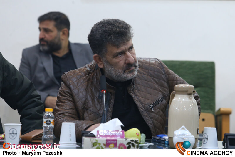 حدادیان: «شاعران» میتوانند با ارتباط برادرانه و حفظ رفاقتها به غنای «ادبیات انقلاب اسلامی» بیافزایند حدادیان: «شاعران» میتوانند با ارتباط برادرانه و حفظ رفاقتها به غنای «ادبیات انقلاب اسلامی» بیافزایند
