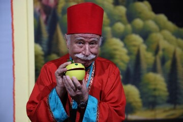 نمایش «سیب سخنگو»