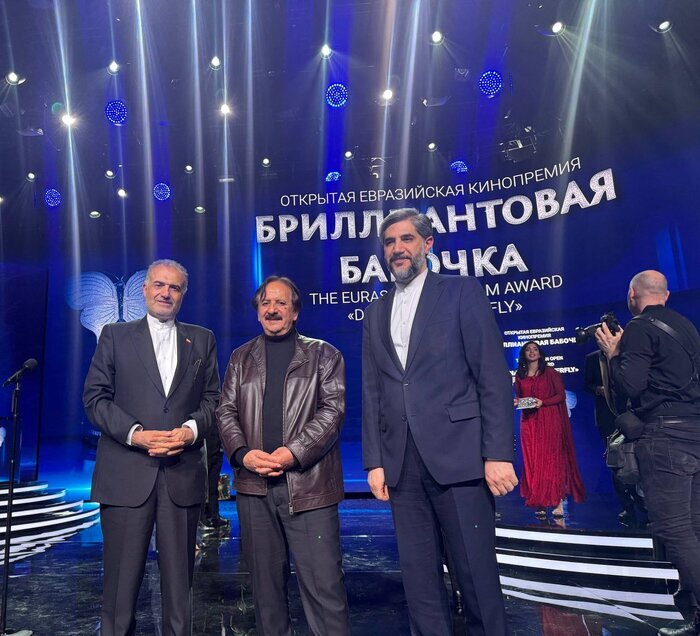 از «مجید مجیدی» تجلیل شد/ جایزه اصلی و تندیس بهترین فیلم به ارزش یک میلیون دلار به فیلم چینی «در مقابل جریان» رسید