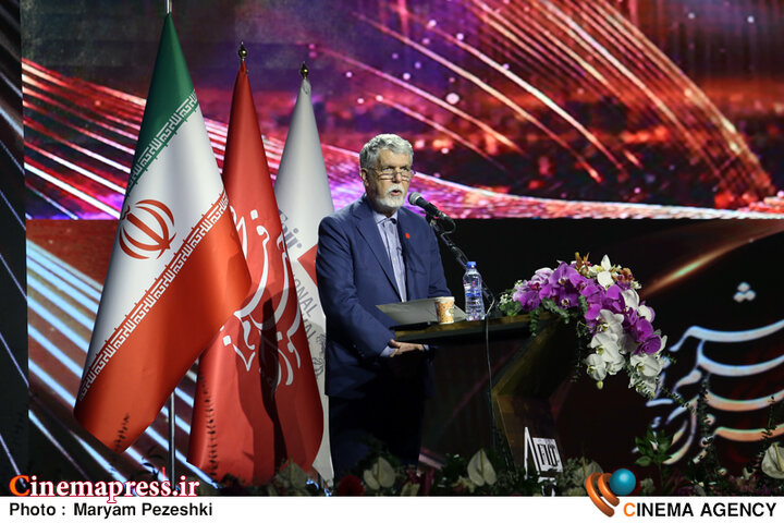 «سینما» بیش از آنکه «صنعتی بزرگ» باشد «لحظه‌ای انسانی» است!