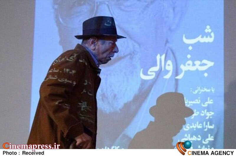 استاد نصیریان: «جعفر والی» به درستی یکی از پایههای اساسی تئاتر ما بود/ ابزار بازیگری در هر کار باید پرورش پیدا کند استاد نصیریان: «جعفر والی» به درستی یکی از پایههای اساسی تئاتر ما بود/ ابزار بازیگری در هر کار باید پرورش پیدا کند