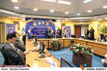 بررسی تحولات شبکه رادیویی قرآن 17 آذر 1404