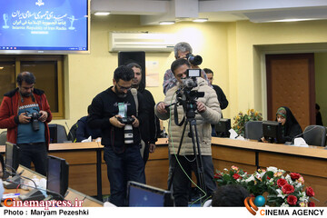 بررسی تحولات شبکه رادیویی قرآن 17 آذر 1404