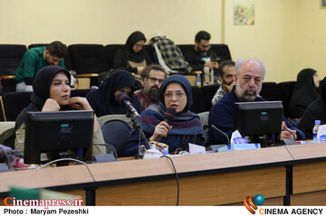 بررسی تحولات شبکه رادیویی قرآن 17 آذر 1404