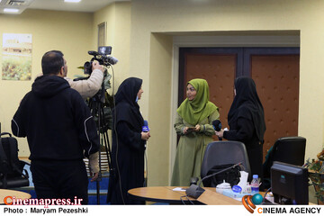 بررسی تحولات شبکه رادیویی قرآن 17 آذر 1404