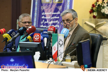 بررسی تحولات شبکه رادیویی قرآن 17 آذر 1404