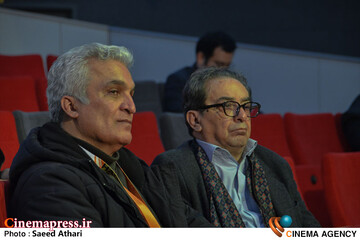 رو نمایی از کتاب های باز اندیشی در سینمای مستند و آفرینس صحنه در سینمای مستند