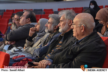 رو نمایی از کتاب های باز اندیشی در سینمای مستند و آفرینس صحنه در سینمای مستند