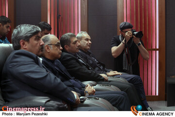 نشست خبری جایزه هشتمین دوره پژوهش سال سینمای ایران 1 دی 1404