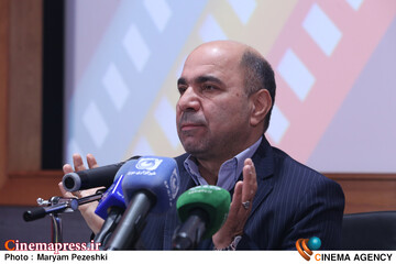 نشست خبری جایزه هشتمین دوره پژوهش سال سینمای ایران 1 دی 1404