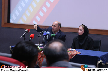 نشست خبری جایزه هشتمین دوره پژوهش سال سینمای ایران 1 دی 1404