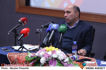 نشست خبری جایزه هشتمین دوره پژوهش سال سینمای ایران 1 دی 1404
