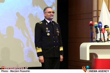 رونمایی از مستند عمق میدان 7 دی 1404؛ امیر دریادار بمانی