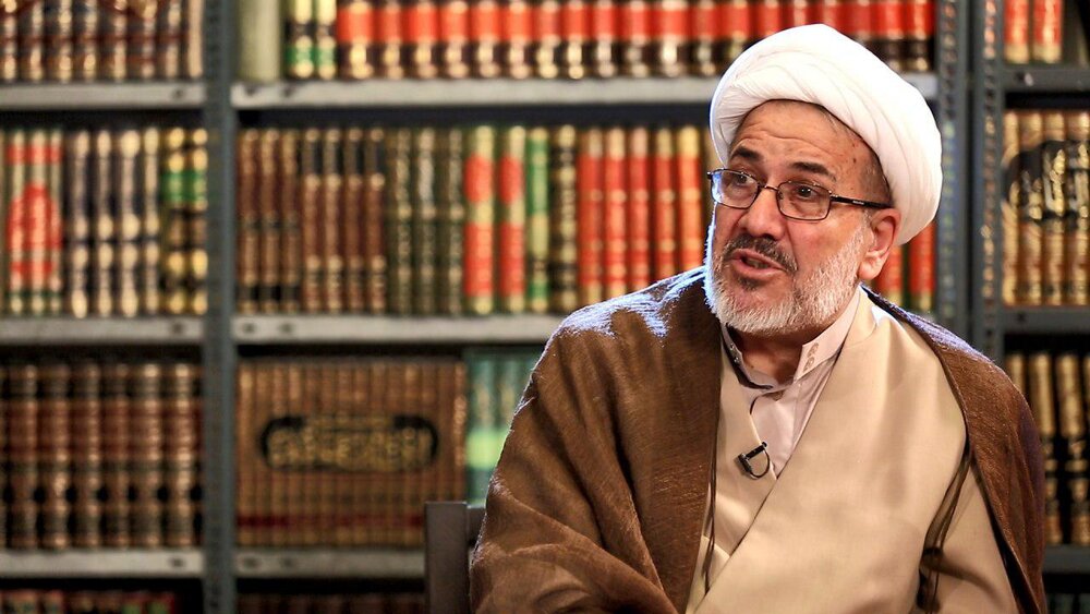 خدمات علمی و فرهنگی استاد «مهدوی‌راد» نشان‌دهنده تعهدی راسخ به تربیت نسل‌های آینده‌ساز و پرورش فهمی نقادانه در میان اهل علم است