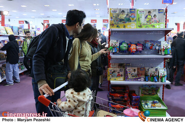 نمایشگاه اسباب بازی 27 دی 1404