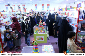 نمایشگاه اسباب بازی 27 دی 1404