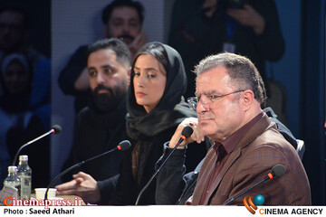 نشست خبری <a href='https://sayeb.ir/tag/%d9%81%db%8c%d9%84%d9%85-%d8%b3%db%8c%d9%86%d9%85%d8%a7%db%8c%db%8c-%d8%ac%d8%a7%d9%86%d8%b4%db%8c%d9%86'></div>فیلم سینمایی جانشین</a>