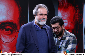 حاشیه روز هشتم <a href='https://sayeb.ir/tag/%d8%ac%d8%b4%d9%86%d9%88%d8%a7%d8%b1%d9%87-%d9%81%db%8c%d9%84%d9%85-%d9%81%d8%ac%d8%b1'></div>جشنواره فیلم فجر</a> 18 بهمن 1404 فریدزاده