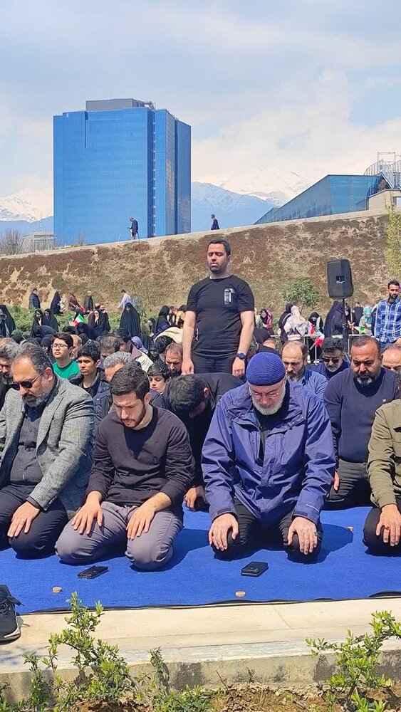 قائمیان: به «آقا سید مجتبی خامنهای» میخواهم بگویم «بیعت» من را بپذیرید/ امیدوارم همه ما زیر «پرچم جمهوری اسلامی ایران» باشیم+ فیلم قائمیان: به «آقا سید مجتبی خامنهای» میخواهم بگویم «بیعت» من را بپذیرید/ امیدوارم همه ما زیر «پرچم جمهوری اسلامی ایران» باشیم+ فیلم